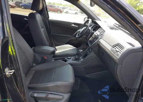 2021 Volkswagen Tiguan 2.0T Se/2.0T Se R-Line Black/2.0T Sel from USA, damaged, VIN 3VV2B7AX6MM001178